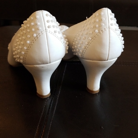 Heels - Picture 2 of 3